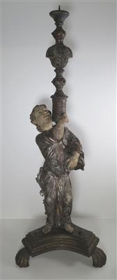 Bodenstandlampe in Form eines Leuchter tragenden Puttos (Heiliger) des 18. Jahrhunderts - Klenoty, umění a starožitnosti