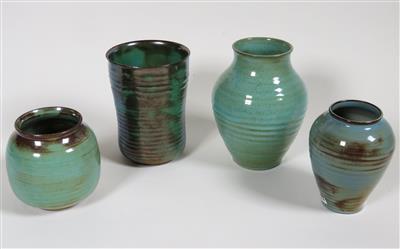 Vier kleine Vasen, Wienerberger Keramik, Wien um 1930 - Klenoty, umění a starožitnosti