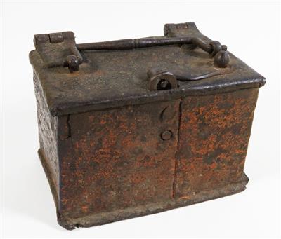 Kleine Eisenkassette, wohl 18. Jahrhundert - Schmuck, Kunst & Antiquitäten