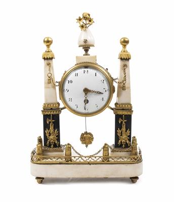 Neoklassizistische Pendule, 19. Jahrhundert - Schmuck, Kunst & Antiquitäten