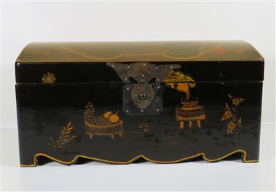 Asiatische Lackkassette in Truhenform - Jewellery, antiques and art