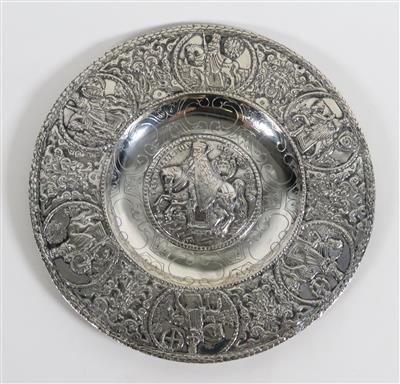 Reliefteller, Kaiser Ferdinand III. und Kurfürsten, Hanau, Ende 19. Jahrhundert - Jewellery, antiques and art