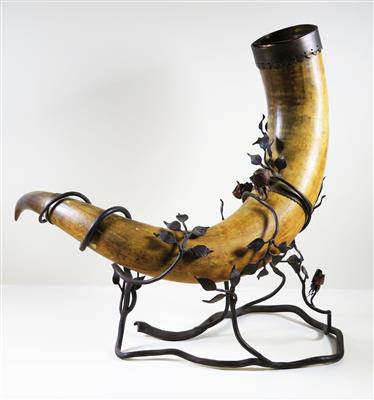 Ausgefallene Hornvase, 20. Jahrhundert - Schmuck, Kunst & Antiquitäten