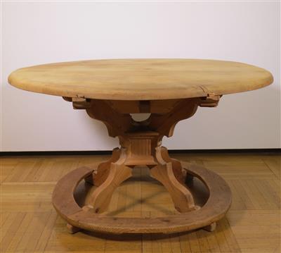 Runder bäuerlicher Tisch (sog. Kreuztisch), ursprünglich 19. Jahrhundert - Klenoty, umění a starožitnosti