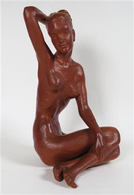 Sitzender weiblicher Akt, Gmundner Keramik, 1954-69 - Klenoty, umění a starožitnosti
