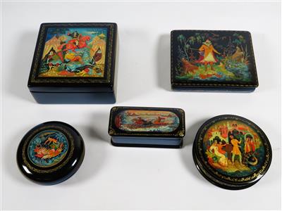 5 russsiche Lackdosen, aus Mstjora, Palech und Cholui, 2. Hälfte 20. Jahrhundert - Schmuck, Kunst & Antiquitäten