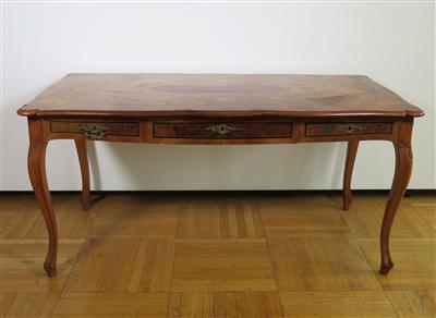 Großer Schreibtisch im modifizierten Barockstil, 20. Jahrhundert - Gioielli, arte e antiquariato