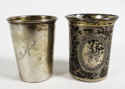 Zwei unterschiedliche Silberbecher: - Schmuck, Kunst & Antiquitäten