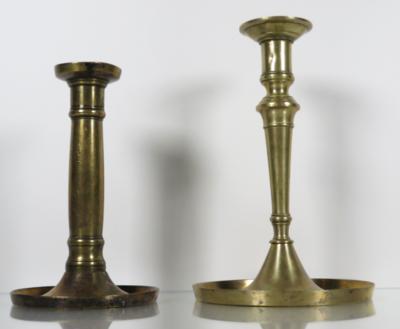 Zwei unterschiedliche Kerzenleuchter, 1. Hälfte 19. Jahrhundert - Antiques, art and jewellery