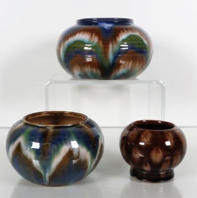 3 kugelförmige Vasen - From the estate of SEPP FORCHER