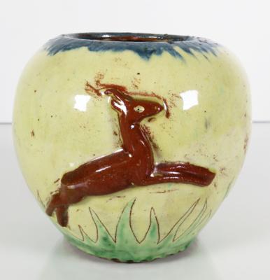 Kugelförmige Vase mit springenden Rehen - Aus dem Nachlass SEPP FORCHER