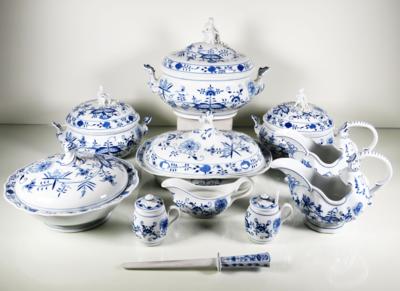 Zwiebelmuster Speiseservice für 12 Personen, Meissen, um 1990 - Schmuck, Kunst & Antiquitäten