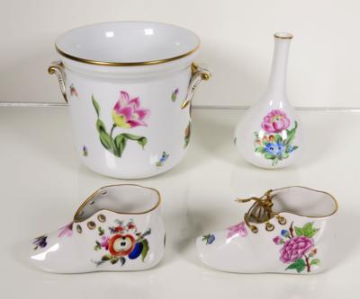 Übertopf, kleine Vase, 2 Schuhe, Herend, 2. Hälfte 20. Jahrhundert - Schmuck, Kunst & Antiquitäten