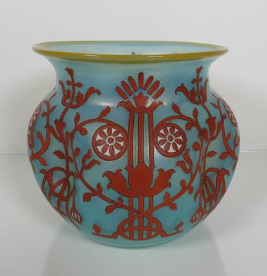 Vase, - Jewellery, antiques and art