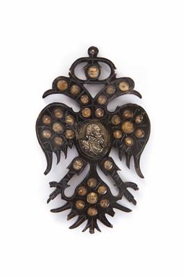 Pest-Steinbockhorn Amulett, Salzburg 17. Jahrhundert - Vánoční aukce - obrazy, koberce, nábytek