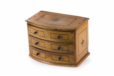Klassizistische Modell-Kommode, frühes 19. Jahrhundert - Furniture