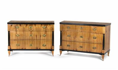 Paar Biedermeier-Kommoden um 1825 - Furniture