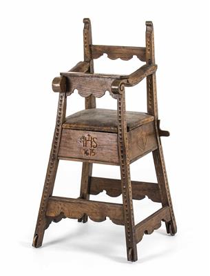 Provinzieller hochgestellter Kleinkind-Sessel, unter Verwendung vornehmlich von Teilen des 18. Jahrhunderts - Furniture