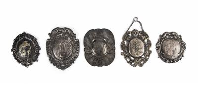 Fünf frühbarocke schildförmige Applikationen, 17. Jahrhundert - Vánoční aukce