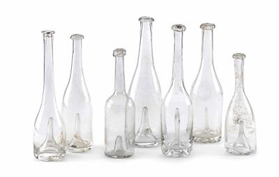Sieben kleine Flaschen, Süddeutsch Anfang 19. Jahrhundert - Asta di Natale