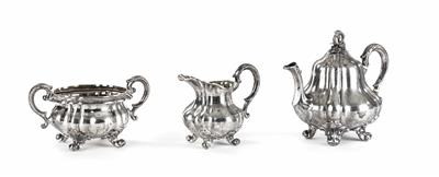 Teekanne, Milchgießer und Zuckerbehälter, 2. Hälfte 19. Jahrhundert - Jewellery, watches and antiques