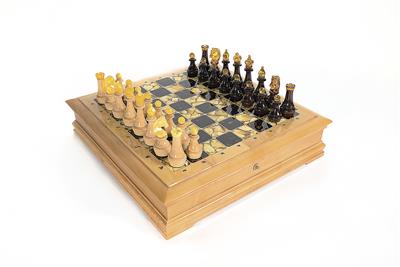 Schachspiel mit 32 Figuren - Sommerauktion