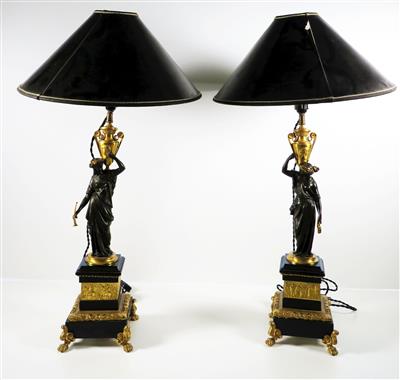 Paar neoklassizistische Tischstandlampen, Moreau, Frankreich 2. Hälfte 19. Jahrhundert - Asta di Natale - Argenti, vetri, porcellane, incisione, militaria, tappeti