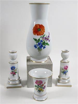 Große und kleine Vase und Paar Kerzenhalter, Meissen, 2. Hälfte 20. Jahrhundert - Adventauktion