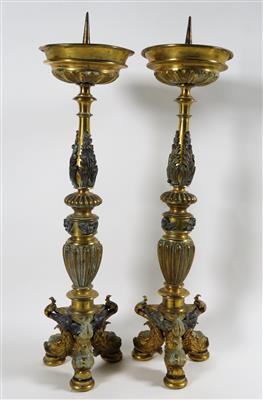 Paar klassizistische Kerzenständer, 19. Jahrhundert - Vánoční aukce - Stříbro, sklo, porcelán, Moderní umění grafika, koberce