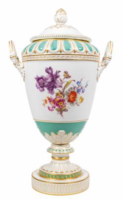 Weimar-Vase mit Deckel, Entwurf um 1785, KPM-Berlin, 1. Viertel 20. Jahrhundert - Christmas auction