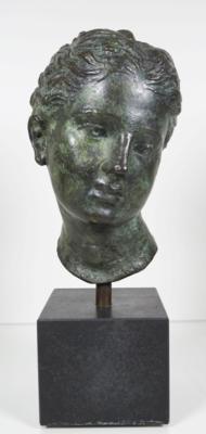 Kopf der Göttin Hygieia, nach der Marmorskulptur im Archäologischen Nationalmuseum Athen - Porcelain, glass and collectibles