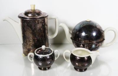 Tee-Isolierkanne mit Zuckerdose und Gießer, - Porzellan, Glas und Sammelgegenstände