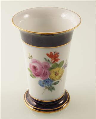 Vase - Watches, jewellery and antiques